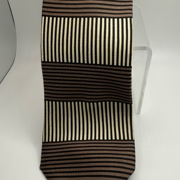 Umberto Bossi Elegant Brown and Black Striped Tie Handmade all Silk - Picture 3 of 5